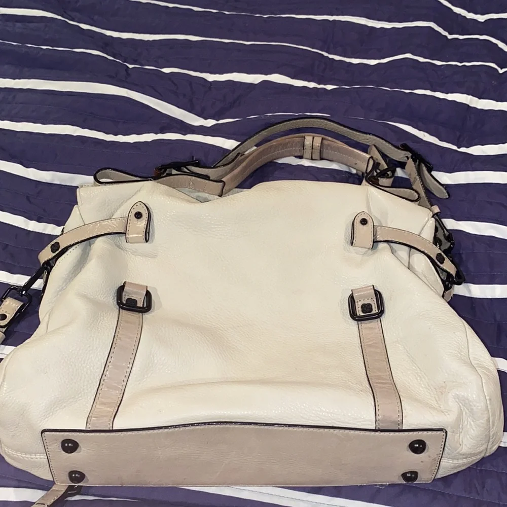 Elliot Lucca Cream Crossbody Bag - Picture 6 of 12